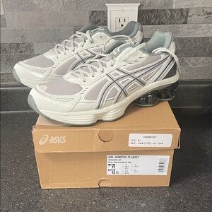 ASICS Gel - Kinetic Fluent - Mens Size 11 - Grey/Silver